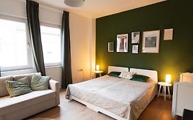 Big Apartment With Parking, 30 Min To Duesseldorf